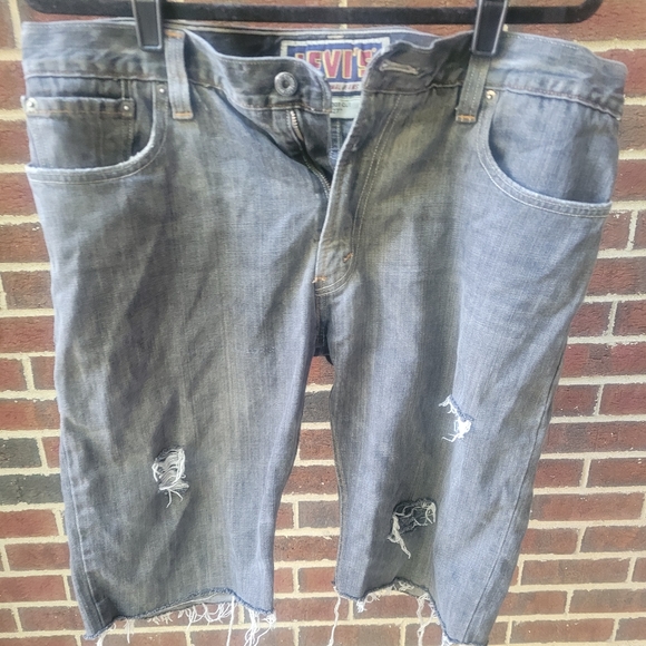 Men's Levi Shorts, sz 36 - Picture 6 of 9